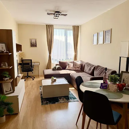 Pirin Heaven Cozy Mountain Home- & Pool-bansko Apartman